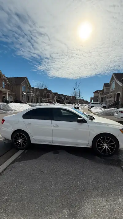 (I'll ITS A MANUAL CAR) -It has heated seat and power window gives good mileage, just done oil chang...