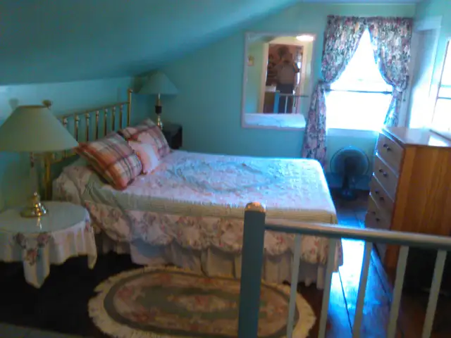 Port Burwell Cottage for Rent in Ontario in Canada - Image 5