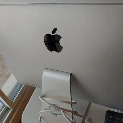 Apple iMac 21.5" Late 2009 – Working, View more
