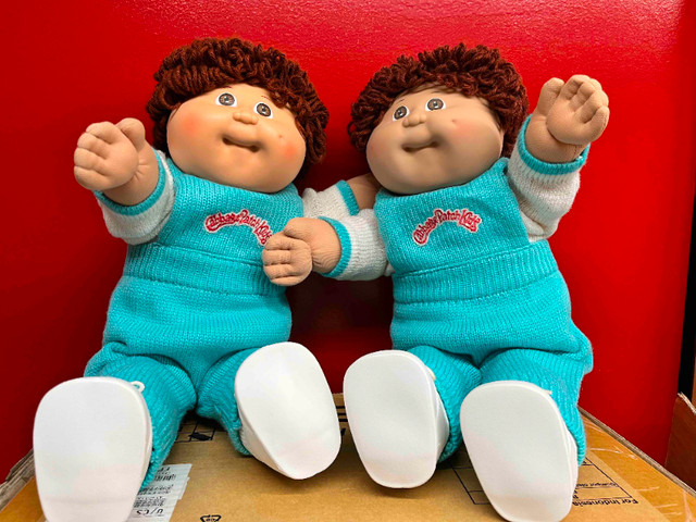 VINTAGE Cabbage Patch Kids (6 total) - LIKE NEW - Value $450+ in Toys & Games in City of Toronto - Image 2