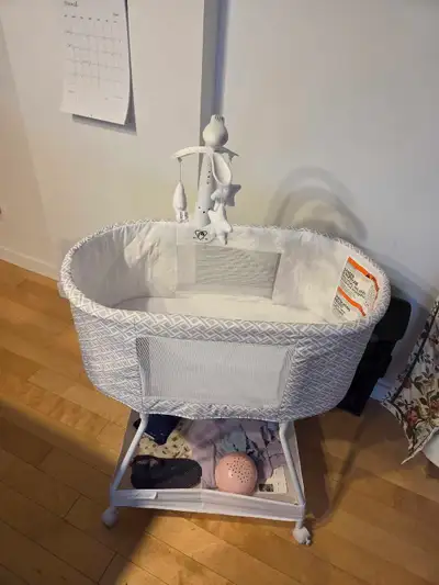 Baby basinet / Cribs, View more