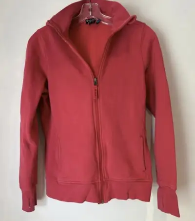 Check all listings for more women’s clothing purses jewelry and shoes