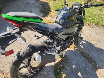 I have a 2022 kawasaki z400 with about 6000km , It was bought from Claire's may 13 2025 , Lady ridin...