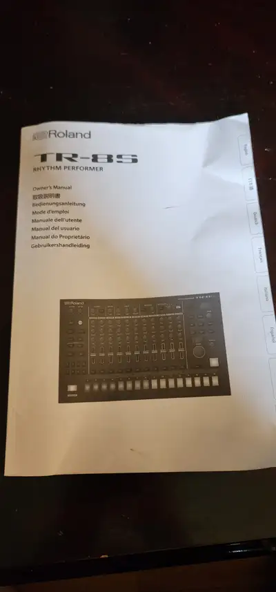 Original owners manual for Rolands TR-8S. Shortly after this time Roland stopped including full manu...