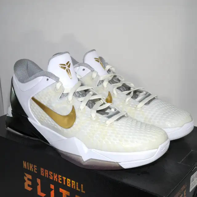 Nike Zoom Kobe VII 7 System Elite 2012 White Metallic Gold US 11 in Men's Shoes in City of Toronto - Image 5