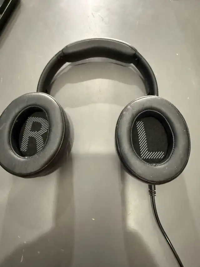 Wireless / Wired Mpow Headphones firm price in Headphones in Calgary - Image 5