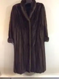 Manteau vintage en vison  Revillon