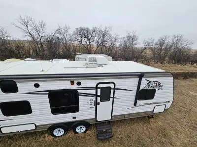 2016 Jayco Jay Flight SLX 264BHW – 29 ft Bunkhouse Travel Trailer – Sleeps 10 $20,000 OBO Clean and...