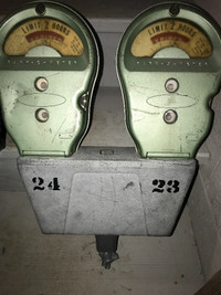 2 VINTAGE DOUBLE PARKING METERS - DOUBLE ROCKWELL & PARK-O-METER