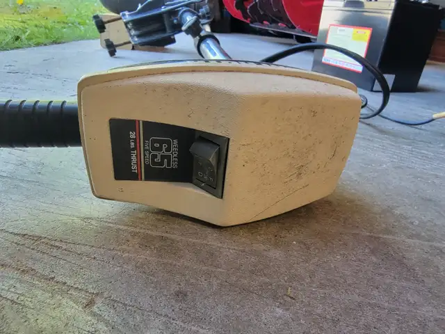 Moteur Minn Kota 28lb in Hobbies & Crafts in Québec City - Image 3