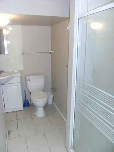 NW Renovated Multiple Rooms for Rent (4)