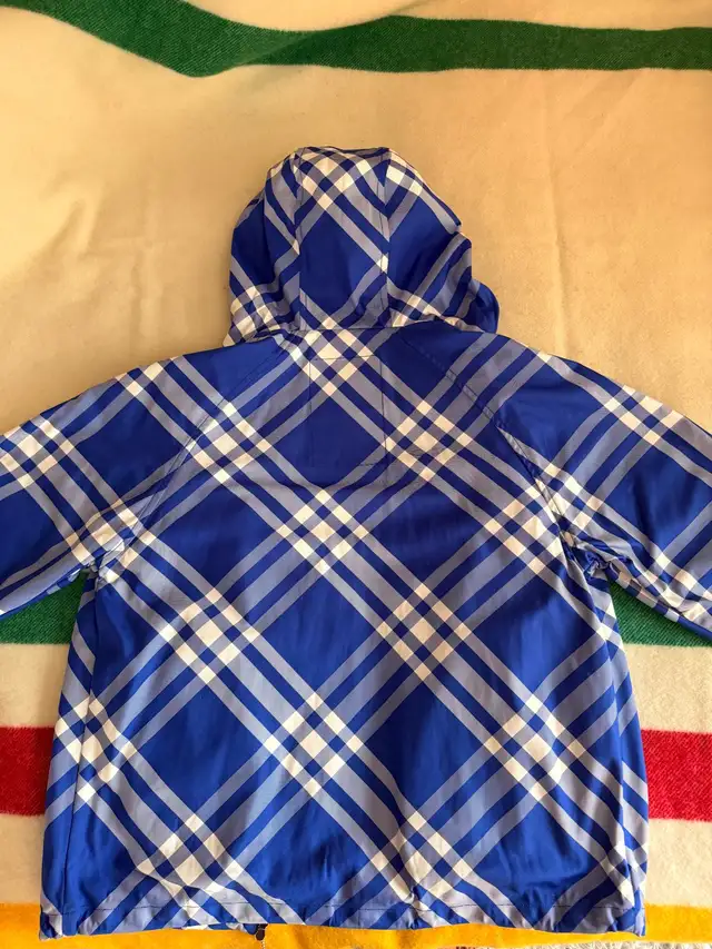 Burberry jacket in Men's in Mississauga / Peel Region - Image 7