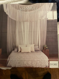 Bed canopy - ivory