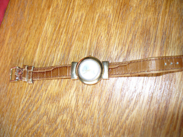 Coffret d'une montre interchangeable ANNE KLEIN DIAMOND dans Bijoux et montres  à Ville de Montréal - Image 3