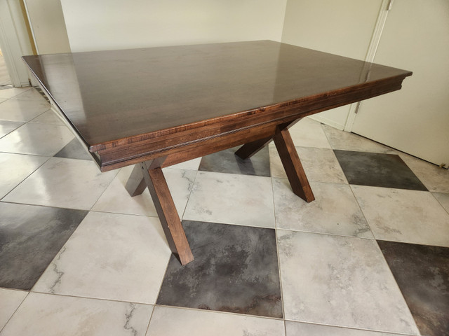 Table en bois dans Mobilier de salle à manger et cuisine  à Longueuil/Rive Sud - Image 4