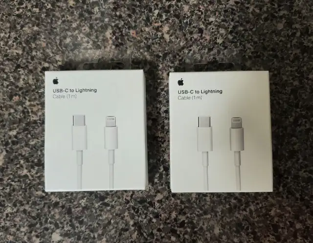 Apple Type C to Lightning Cable Iphone Ipad New in Cell Phone Accessories in Vancouver - Image 2