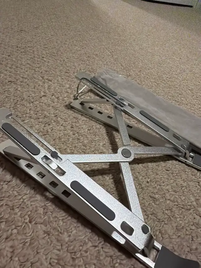 Laptop Stand in Laptop Accessories in Oshawa / Durham Region - Image 4