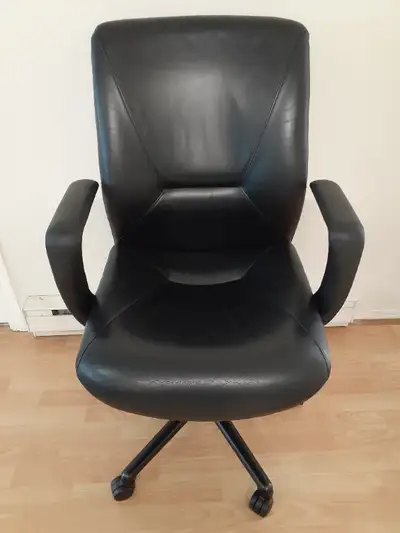 Keilhauer high end leather office chair computer chair like new