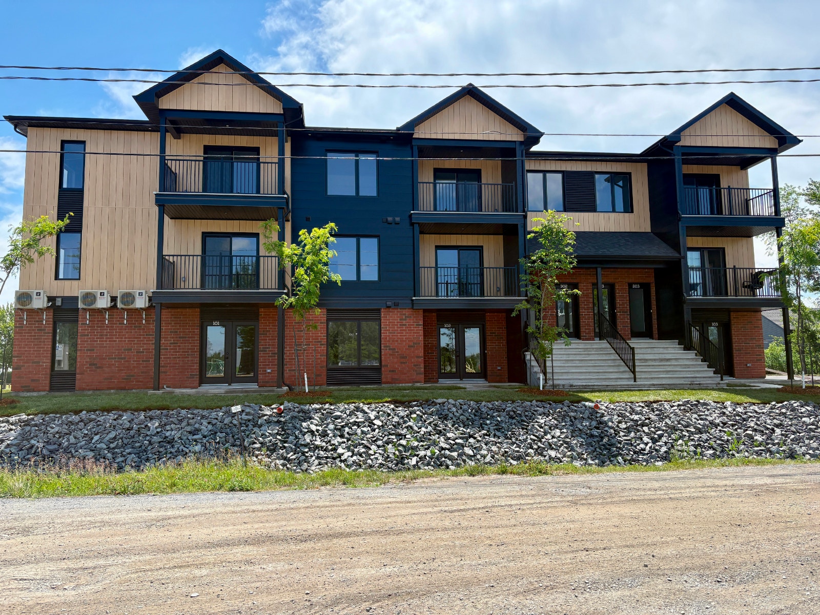 100 Rue de Boisbriand — photo 1