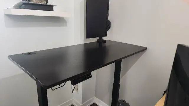 Complete Home Office Setup: Standing Desk, Monitor Arm & Monitor in Desks in City of Toronto - Image 3