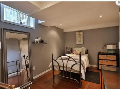 •Large furnished/or unfurnished room with private washroom and living room area available in immedia...