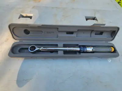 Mastercraft 3/8-in Drive Torque Wrench, 50-250 in-lbs#058-9642-2, View more
