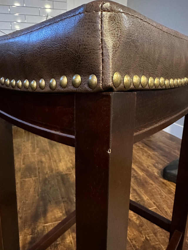 32” bar stool  in Chairs & Recliners in Grande Prairie - Image 3