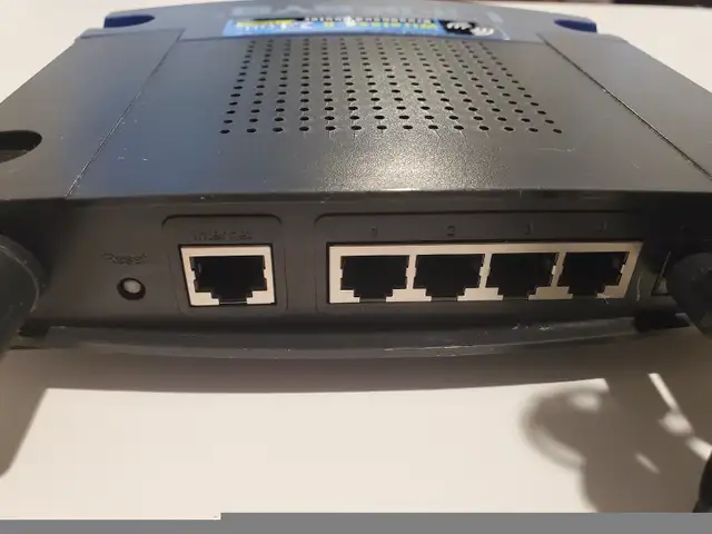 Linksys WRT54G Router552492828691025922