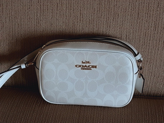 Authentic Coach Purse in Women's - Bags & Wallets in Charlottetown - Image 2
