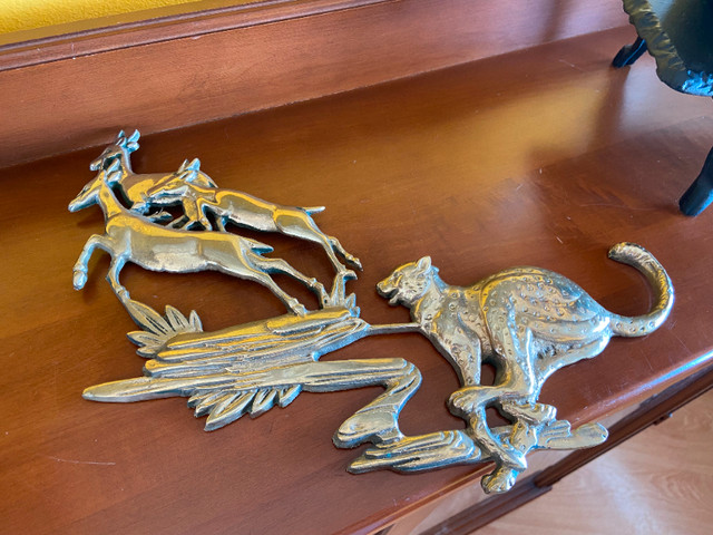 Vintage MCM Brass Wall Décor Cheetah Chasing Antelope, Arts & Collectibles, Oshawa / Durham Region