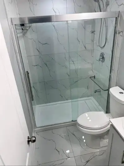 Spacious rooms are available on a sharing basis in a newly renovated basement apartment. ✨ Features:...