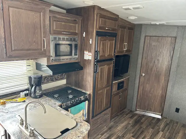 2015 Cougar bunkhouse  in Travel Trailers & Campers in Brandon - Image 4