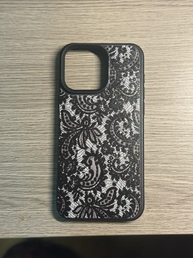 IPhone 15 Pro Max phone case in Cell Phone Accessories in Guelph - Image 2