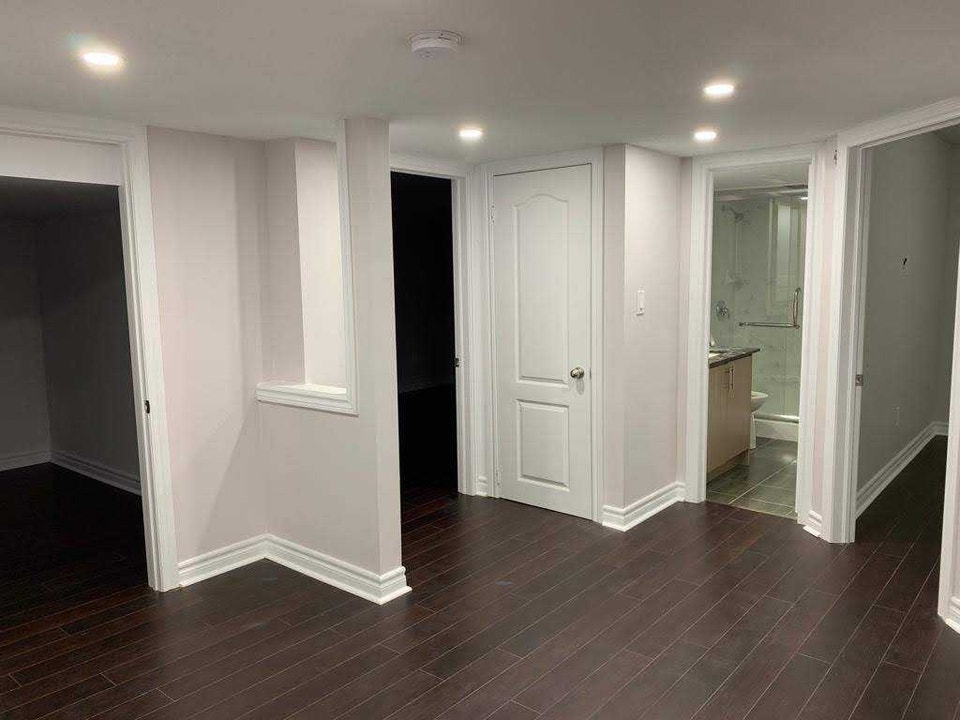 Basement rental 2 Bdrm + Den Sep entrance 5