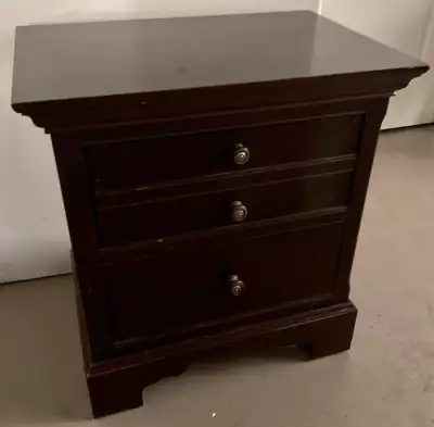 SOLID WOOD 3-DRAWER DRESSER CHEST / NIGHTSTAND, View more