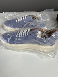 NEW: Ace Marks travel sneaker (size 11)