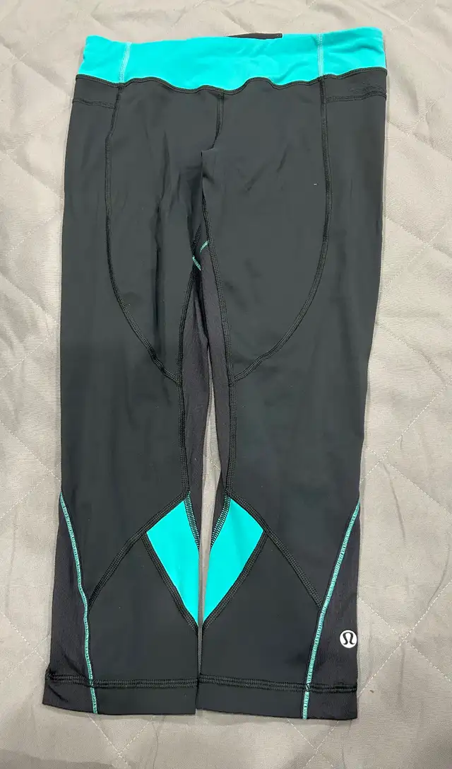 LULU Lady used pants in Women's - Bottoms in Markham / York Region - Image 7