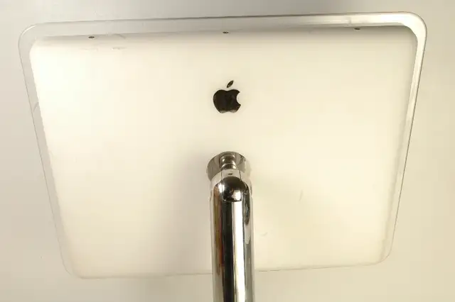 Apple iMac M6498 15” 700Mhz Mac Power PC G4 640 MB RAM 40GB in Desktop Computers in City of Toronto - Image 10