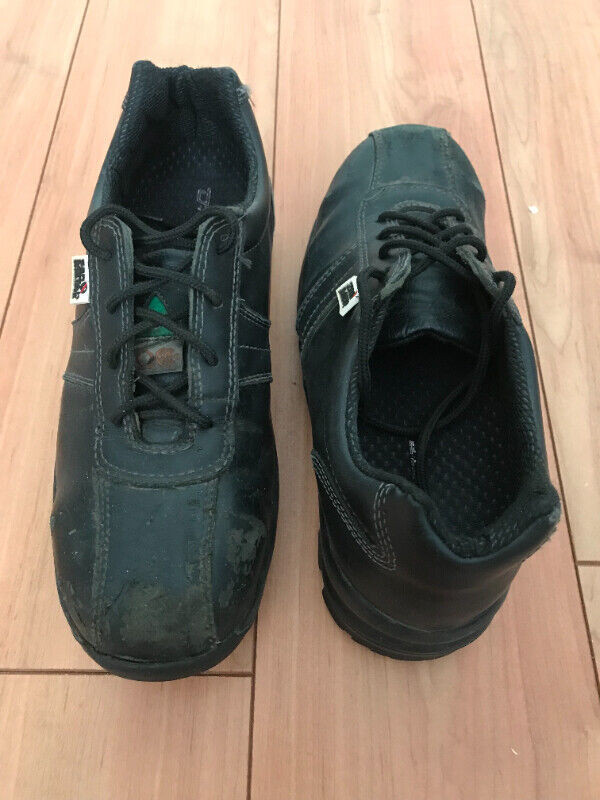 Men's US 9 Safety Shoe Zero Metal Black in Men's Shoes in Ottawa