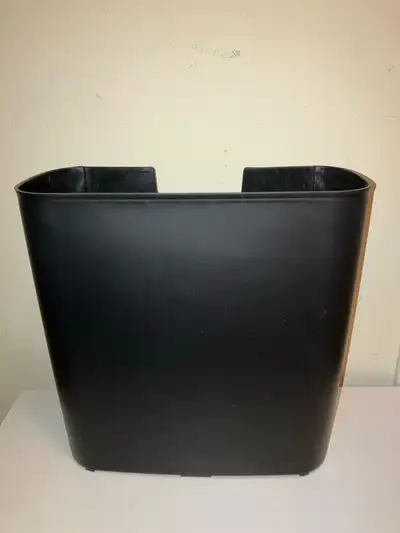 Black Plastic Wastebasket-29.5x12x28 cm, View more