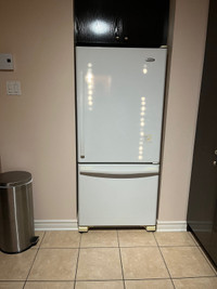 Réfrigérateur - CONTACT