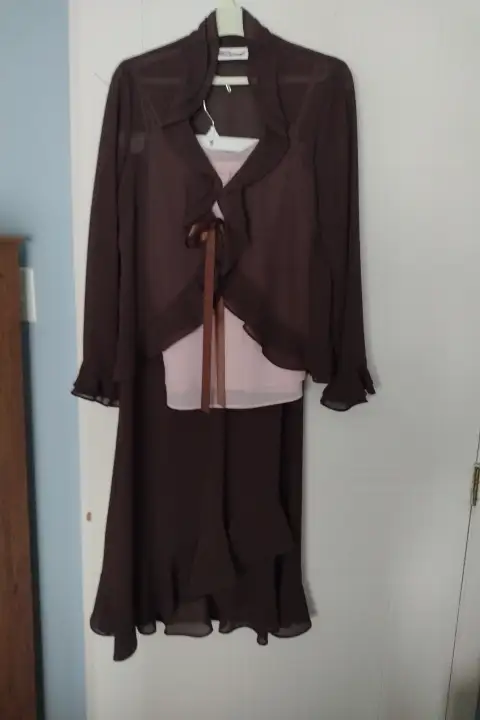 Ensemble chic femme in Women's - Dresses & Skirts in Granby - Image 2