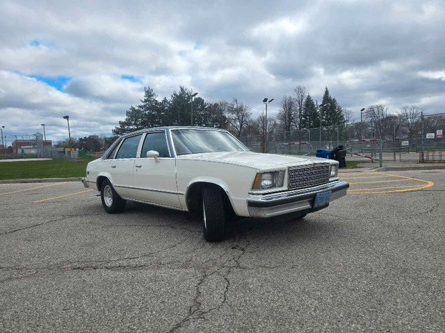 1979 Chevorlet Malibu Classic Sedan in Classic Cars in City of Toronto - Image 4