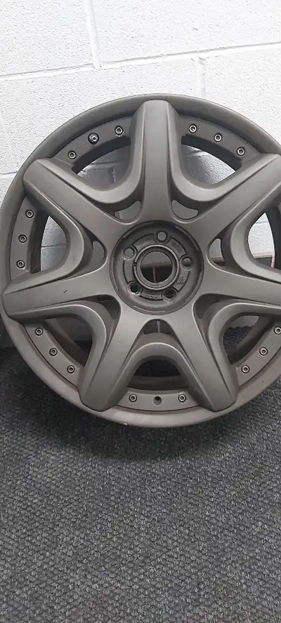 2 rims available. Very good condition. $350 for 1, $500 for 2.