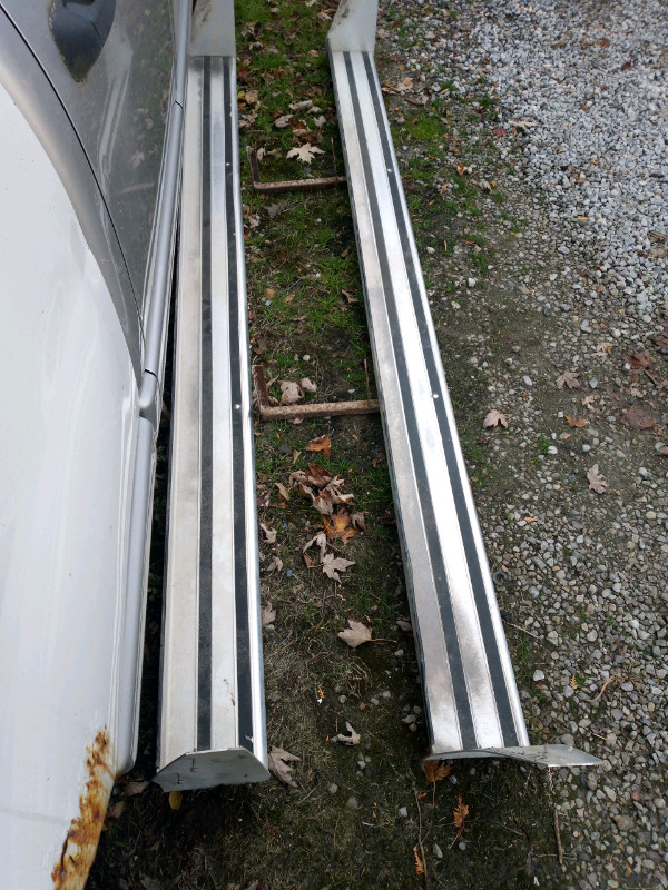 Aluminum running boards for 2002-2008 Dodge Ram  in Other Parts & Accessories in Chatham-Kent - Image 2