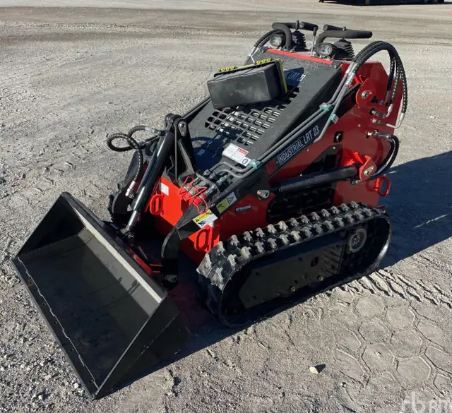 2025 brand New AGT 23 hp Mini Compact Track Loader  skid steer in Other in Muskoka - Image 3