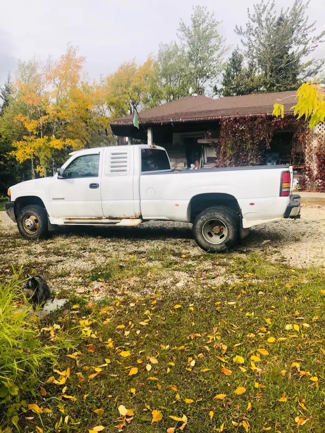 2002 GMC 3500 Extended Cab606845934587105281