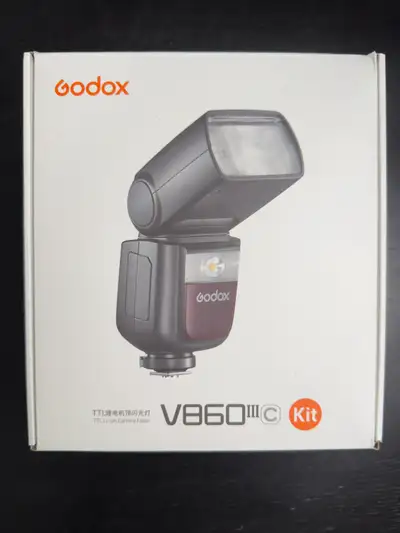For sale is a Godox V860III-C Speedlite flash for Canon cameras in excellent condition. The flash wa...