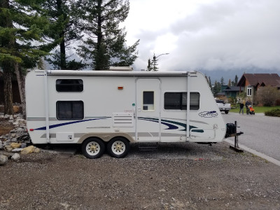 2004 R-Vision Trail-Cruiser 21RBH-Newly renovated