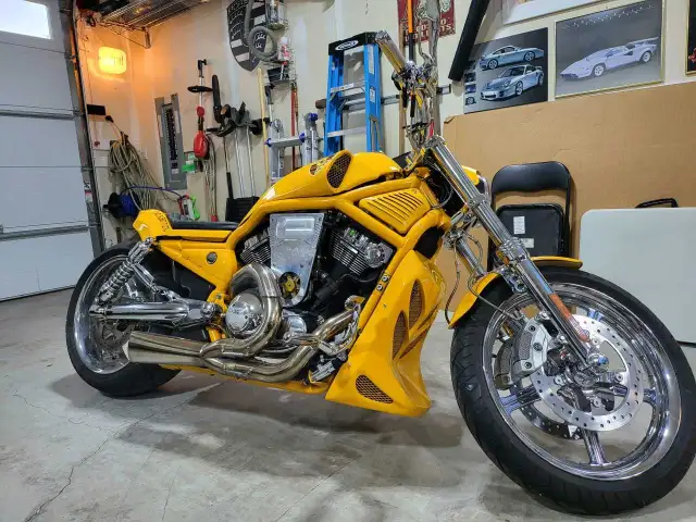 2006 Harley davidson vrod vrscse2 cvo/supercharged in Street, Cruisers & Choppers in Guelph - Image 5
